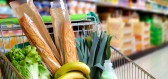 Triky supermarketů, kvůli kterým utrácíme více – akce, věrnostní karty i lákavě rozmístěné zboží