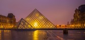 Co skrývá pyramida v Louvru?