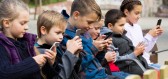 Mají sociální sítě na děti opravdu tak negativní vliv?