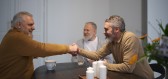Tiší pomocníci: Jakou roli hrají náboženské komunity v sociální podpoře?