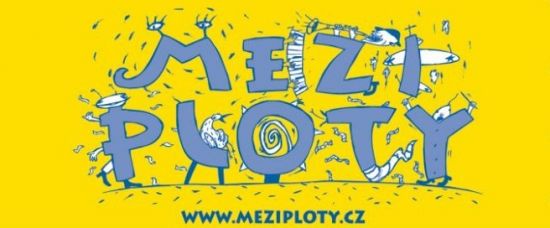 Národní divadlo i Sklep, Marta Topferova i Plastic People. Festival Mezi ploty v Bohnicích