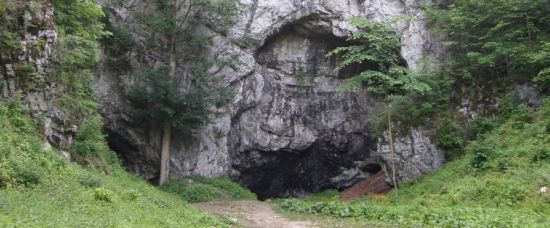 Minulost Býčí skály psaná krví