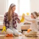 Jak si přivydělat na mateřské – nebojte se úklidu, šití či hlídání nejen svých dětí